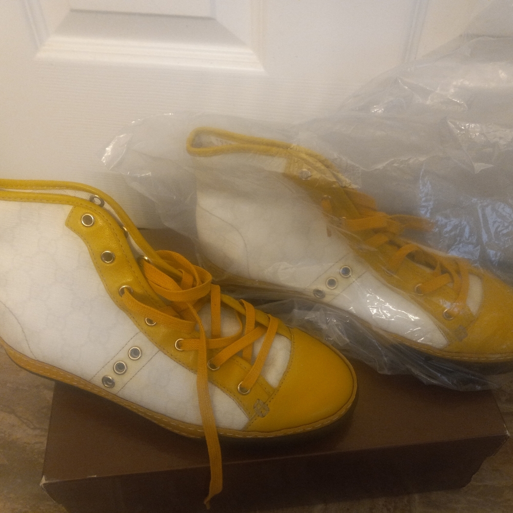 VINTAGE  Gucci Monogram high top sneakers 199007 38 1/2 G
